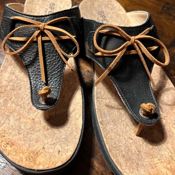 Sperrys!  Super cute like new - Picture 10 of 15